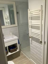 DISEÑO-BAÑO-COCINA-REFORMAS INTEGRALES-COCINARTE-PAMPLONA-ESTUDIO-MUEBLE DE BAÑO-LAVABOS-MAMPARAS-BAÑERAS-PLATOS DE DUCHA-INODOROS-ESPEJOS-GRIFERIAS-ACCESORIOS EXCLUSIVOS-DETALLES-CALIDAD-ACABADOS-COLORES-MATERIALES-SOLUCIONESTOALLEROS